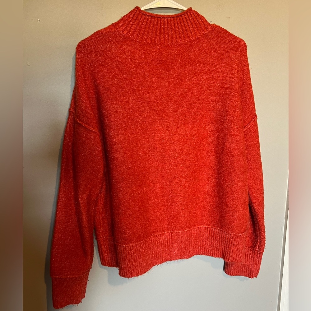 Universal Thread Sweater Size Medium - Picture 3 of 7